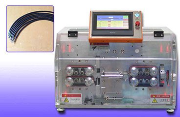 Jak obsluhovat stroj na odizolování vícežilových kulatých opláštěných vodičů