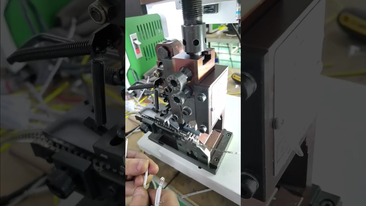 Automated Wire Harness Processing After Cutting and Stripping for Factory Automation