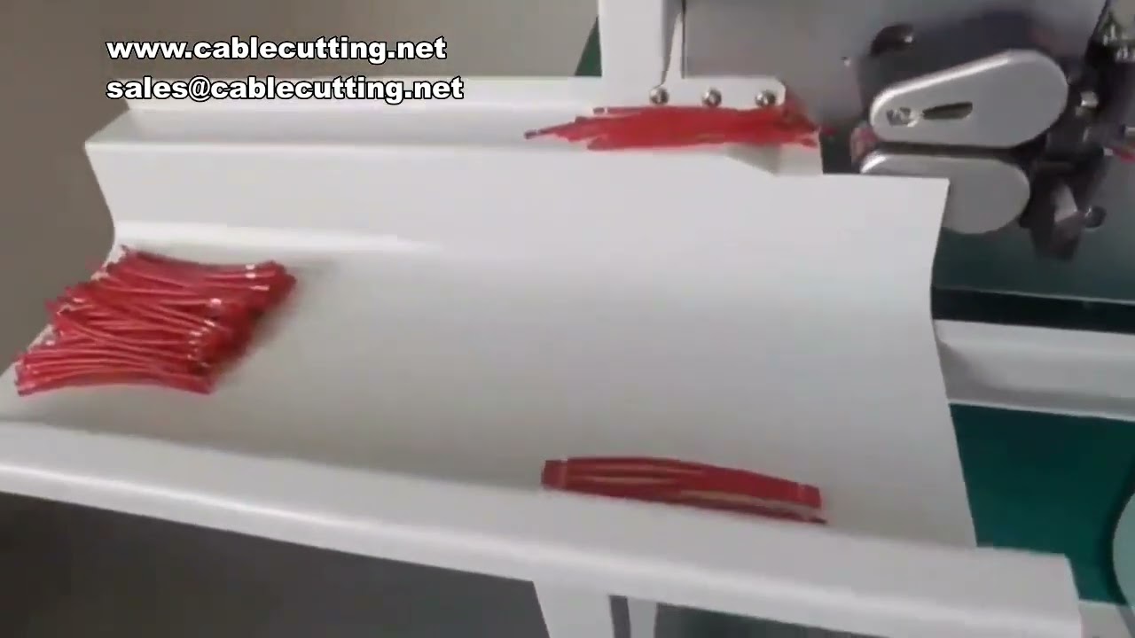 Automatický stroj na stříhání a odizolování jednožilových kabelů 1–10 mm² s dotykovým displejem