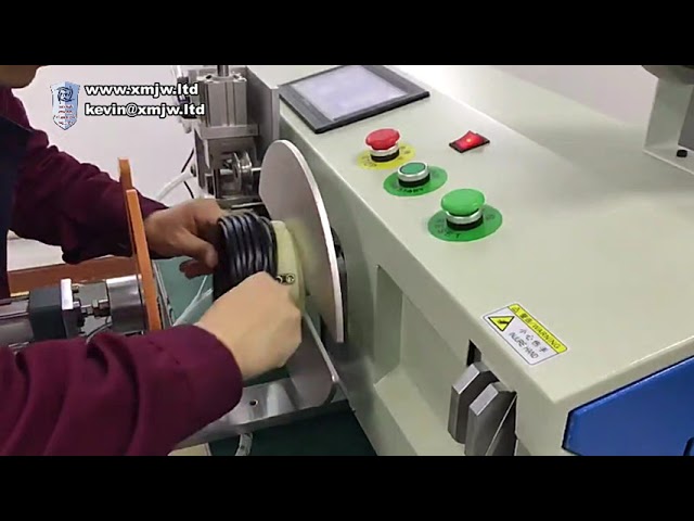 Automatický stroj na výrobu nylonových stahovacích pásků a navíjení drátů