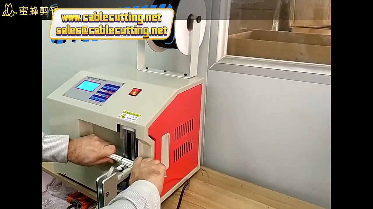 Automatický stroj na vázání drátů a kabelových svazků – twist tie vazač