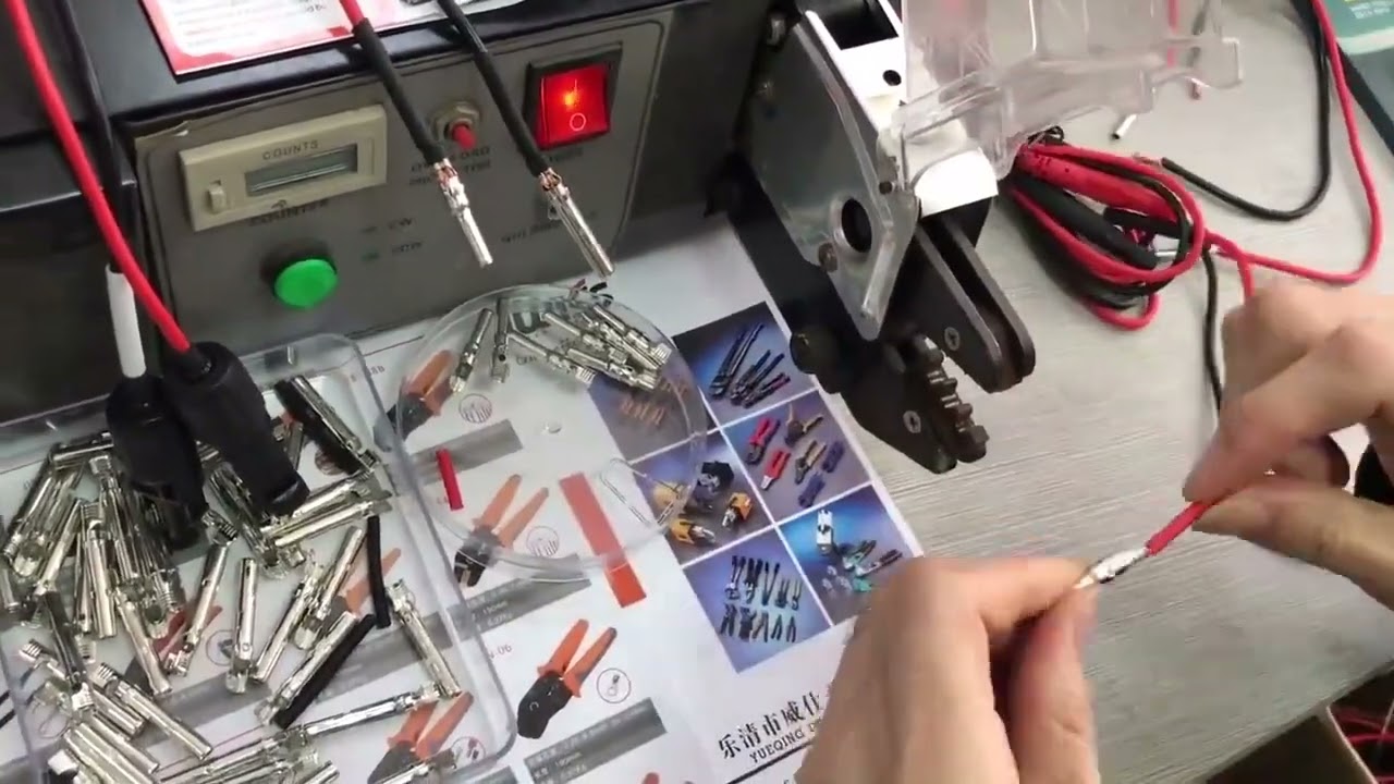 EM6B2 PRO: Profesionální elektrický krimpovací stroj pro širokou škálu konektorů