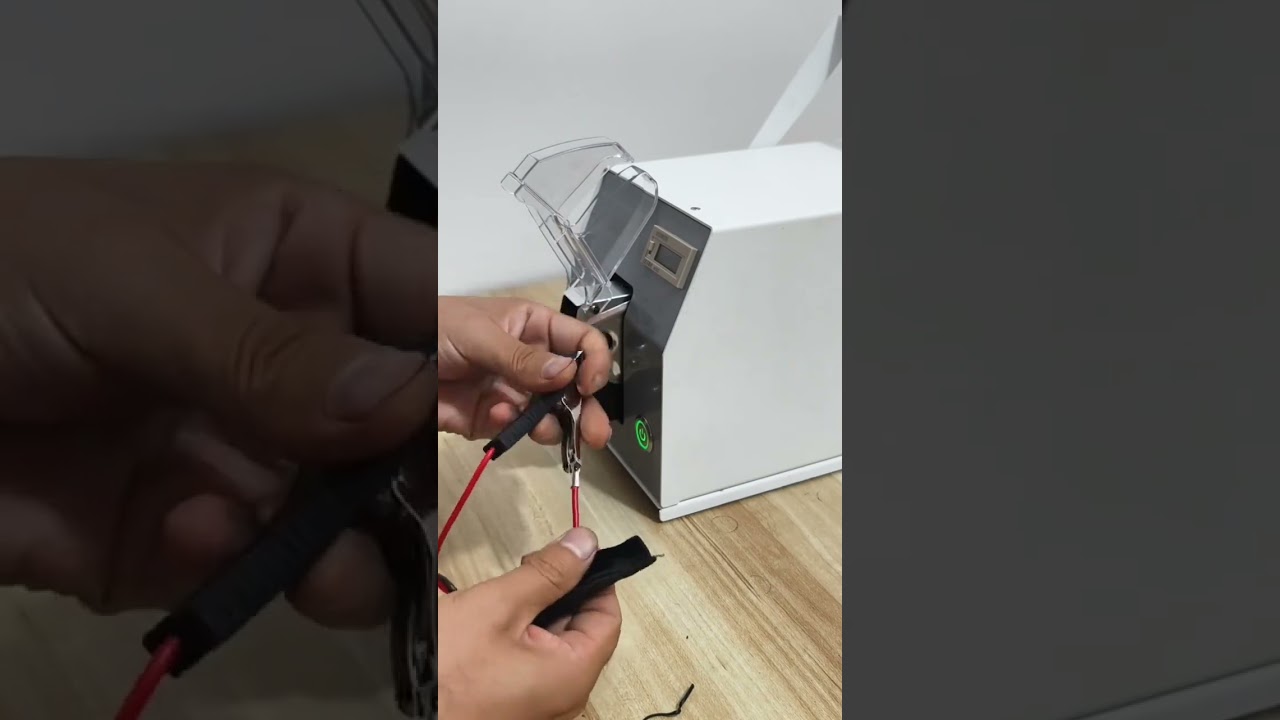 Pneumatický krimpovací stroj na krokodýlí svorky – test krimpování #továrna #stroj